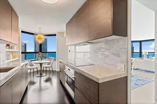 400 E Ohio St, Chicago, IL 60611 - Photo 3