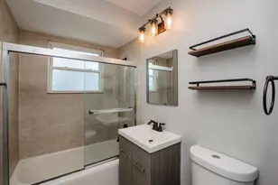 4629 Main St, Skokie, IL 60076 - Photo 13