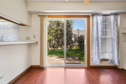 1404 W Sapphire Drive, Hoffman Estates, IL 60192 - Photo 11