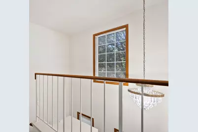 1404 W Sapphire Drive, Hoffman Estates, IL 60192 - Photo 15