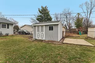 1903 Hazelwood Dr, Lindenhurst, IL 60046 - Photo 31
