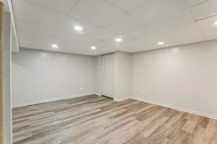 1903 Hazelwood Dr, Lindenhurst, IL 60046 - Photo 29