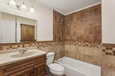 1903 Hazelwood Drive, Lindenhurst, IL 60046 - Photo 9