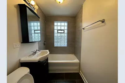 4056 W Crystal Street #1, Chicago, IL 60651 - Photo 7