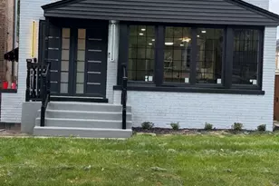 3024 W Fargo Ave, Chicago, IL 60645 - Photo 1