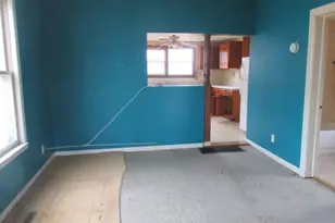 43 N Green St, Carpentersville, IL 60110 - Photo 3