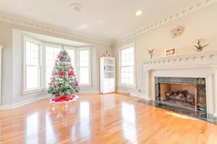 813 Fox Glen Dr, Saint Charles, IL 60174 - Photo 9