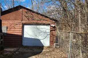 3918 Lincoln Ln, Robbins, IL 60472 - Photo 5