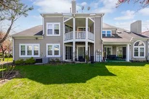 383 Wexford Ct, Carol Stream, IL 60188 - Photo 21