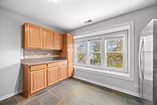 383 Wexford Ct, Carol Stream, IL 60188 - Photo 3