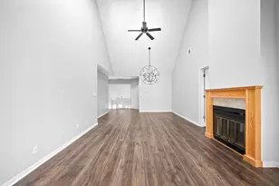 383 Wexford Ct, Carol Stream, IL 60188 - Photo 7