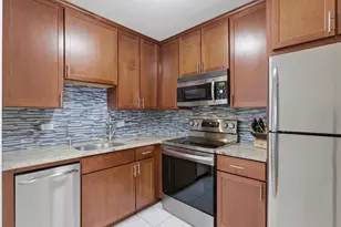 1340 N Dearborn St, Chicago, IL 60610 - Photo 5