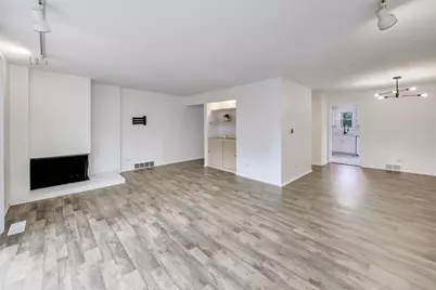 2006 Post Oak Place, Schaumburg, IL 60173 - Photo 5