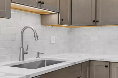 500 Colgate Court, Hoffman Estates, IL 60169 - Photo 9