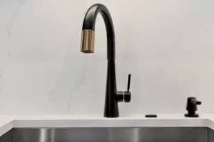 5630 N Broadway St, Chicago, IL 60660 - Photo 11