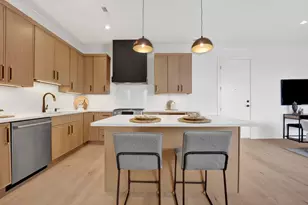 5630 N Broadway St, Chicago, IL 60660 - Photo 7