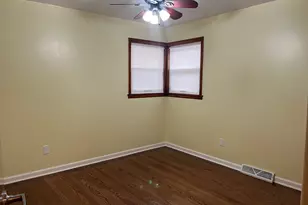 302 153rd St, Calumet City, IL 60409 - Photo 5