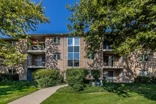 10288 SW Hwy, Chicago Ridge, IL 60415 - Photo 1