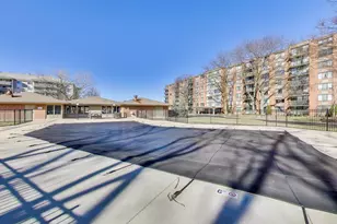 2000 St Regis Dr, Lombard, IL 60148 - Photo 21