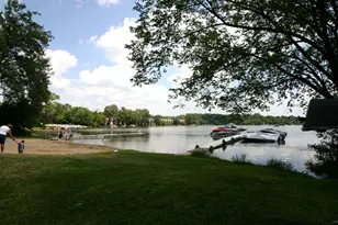 921 Country Club Rd, Lake Zurich, IL 60047 - Photo 3
