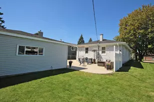 921 Country Club Rd, Lake Zurich, IL 60047 - Photo 35
