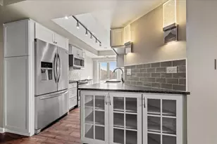 1738 Chicago Ave, Evanston, IL 60201 - Photo 7