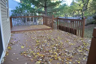 15 Whispering Dr, Streamwood, IL 60107 - Photo 3