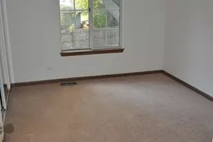 15 Whispering Dr, Streamwood, IL 60107 - Photo 19