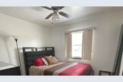 690 Renee Drive, South Elgin, IL 60177 - Photo 9