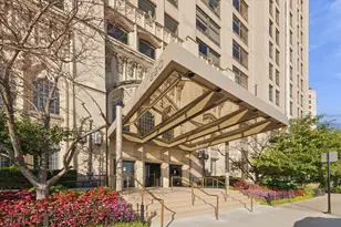 680 N Lake Shore Dr, Chicago, IL 60611 - Photo 1