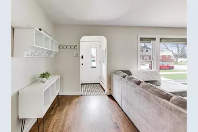 9309 S Lawndale Avenue, Evergreen Park, IL 60805 - Photo 3