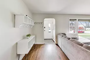 9309 S Lawndale Ave, Evergreen Park, IL 60805 - Photo 3