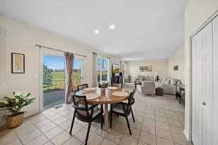 223 Ashcroft Ln, Oswego, IL 60543 - Photo 3