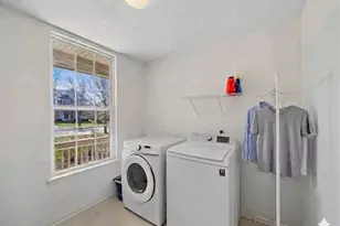 223 Ashcroft Ln, Oswego, IL 60543 - Photo 13