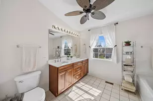 223 Ashcroft Ln, Oswego, IL 60543 - Photo 19