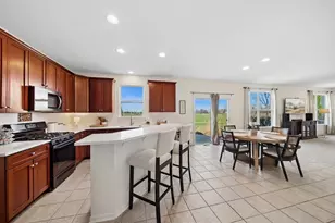 223 Ashcroft Ln, Oswego, IL 60543 - Photo 7