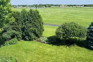 223 Ashcroft Ln, Oswego, IL 60543 - Photo 41