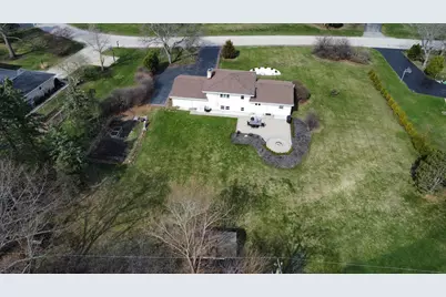 113 S Wedgewood Drive, Barrington, IL 60010 - Photo 17