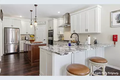 1906 Hillside Lane, McHenry, IL 60051 - Photo 9