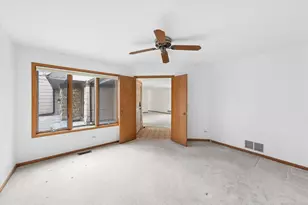 1125 Foxtail Ct, Darien, IL 60561 - Photo 13