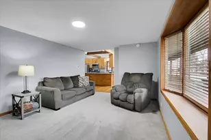 6393 Chicago Rd, Yorkville, IL 60560 - Photo 5