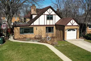 1906 W Greendale Ave, Park Ridge, IL 60068 - Photo 1
