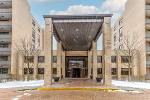 4545 W Touhy Ave, Lincolnwood, IL 60712 - Photo 1