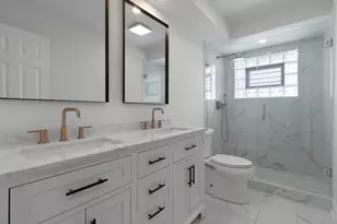 8735 Hamlin Ave, Skokie, IL 60076 - Photo 13