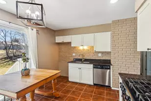 316 Bedford Rd, Bolingbrook, IL 60440 - Photo 11