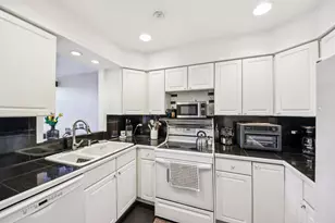 5938 Meadow Dr, Lisle, IL 60532 - Photo 5