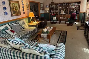 16W567 Hillside Ln, Willowbrook, IL 60527 - Photo 5