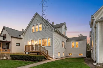 4711 N Kilbourn Avenue, Chicago, IL 60630 - Photo 1