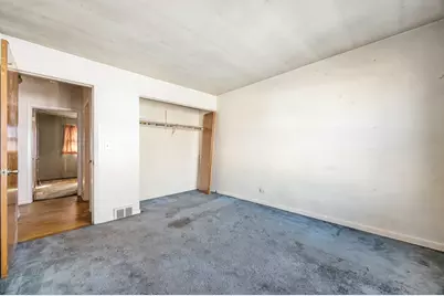 8909 Robin Drive, Des Plaines, IL 60016 - Photo 11