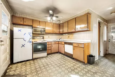 8909 Robin Drive, Des Plaines, IL 60016 - Photo 17